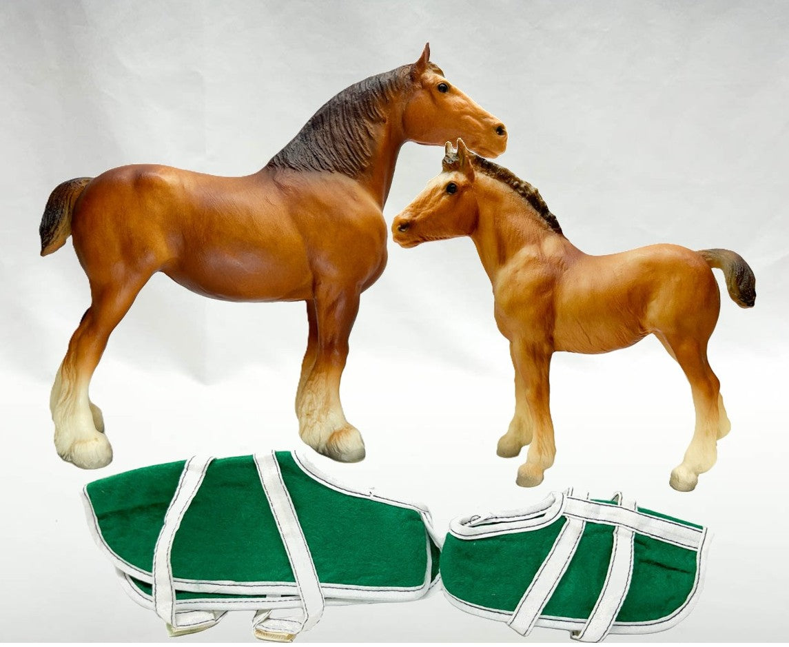 Clydesdale Mare and Foal w/ Original (Velcro closure) Blankets - B stamp Models