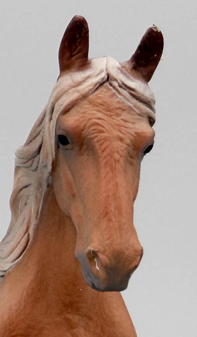 Peruvian Paso Mare, Chestnut (International Release)