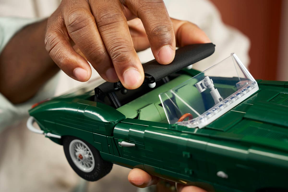 LEGO® Icons ~ Jaguar E-Type #11381 1673 Pieces