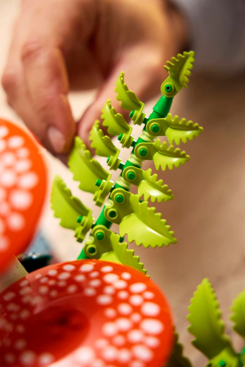 LEGO® Botanicals:  Woodland Mushrooms #11505 806 Pieces