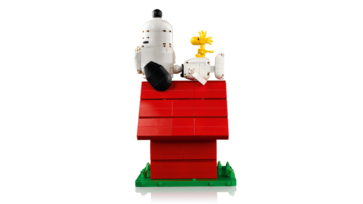 LEGO® Ideas ~ Peanuts™: Snoopy's Doghouse #21368 964 Pieces
