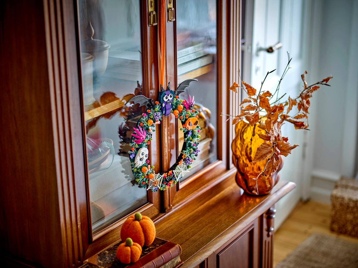 LEGO® Halloween Wreath #40825 617 Pieces