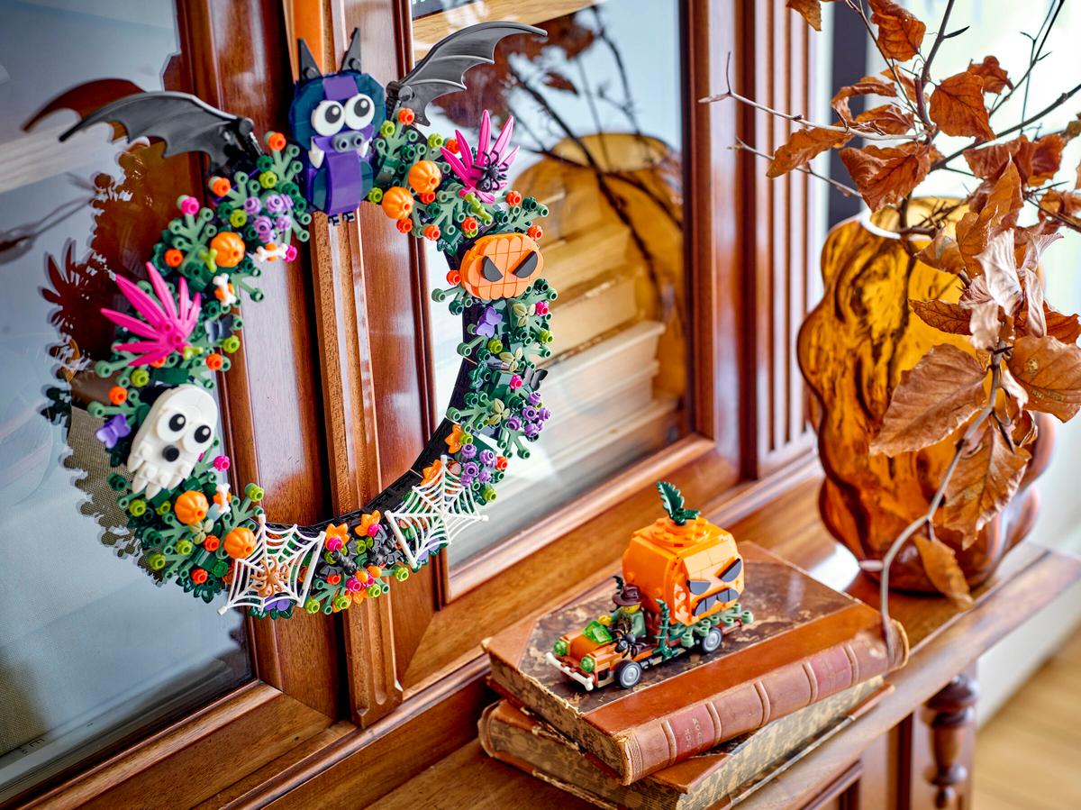 LEGO® Halloween Wreath #40825 617 Pieces