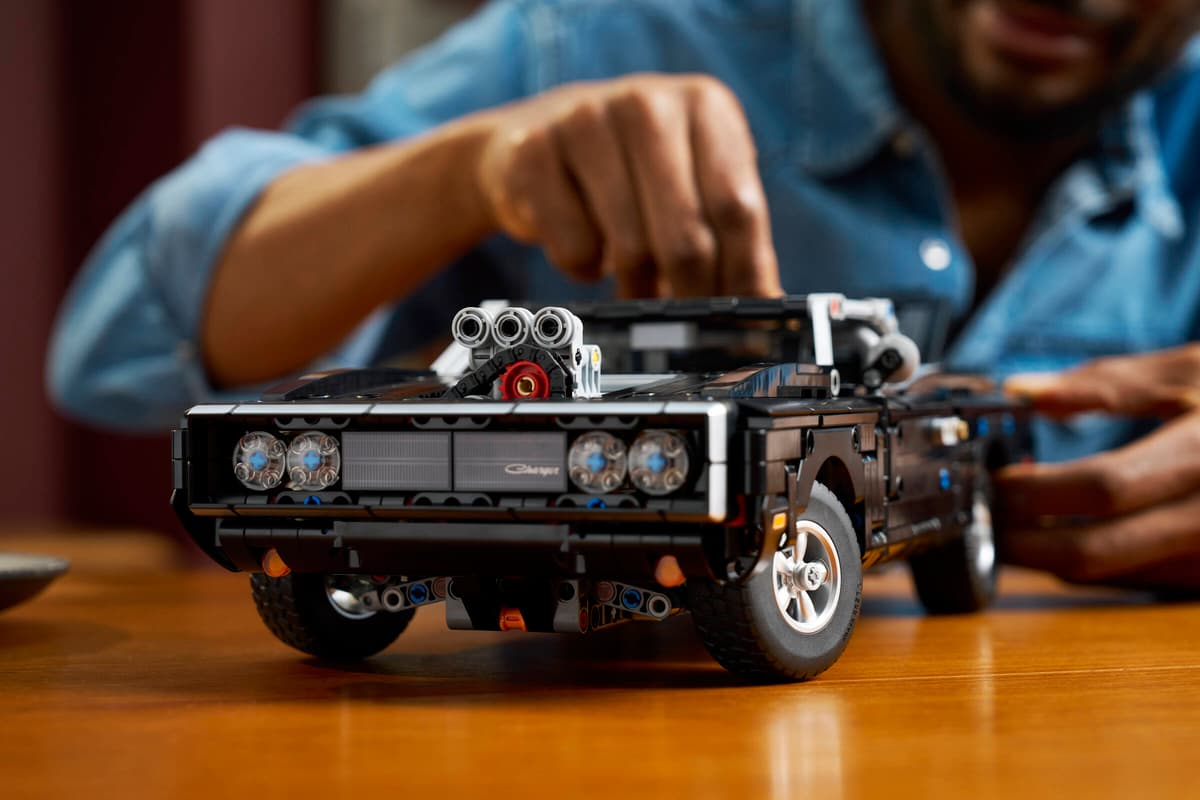 LEGO® Technic™ Fast and Furious Dodge Charger R/T Car #42231 1516 Pieces