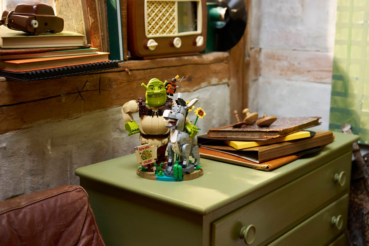 LEGO® DreamWorks™ Shrek, Donkey & Puss in Boots #72423  1403 Pieces