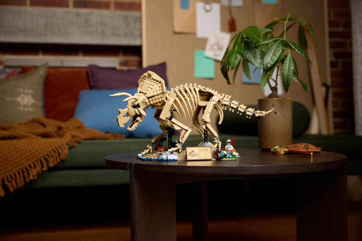 LEGO® Jurassic World™ ~ Dinosaur Fossils: Triceratops #77985 1154 Pieces