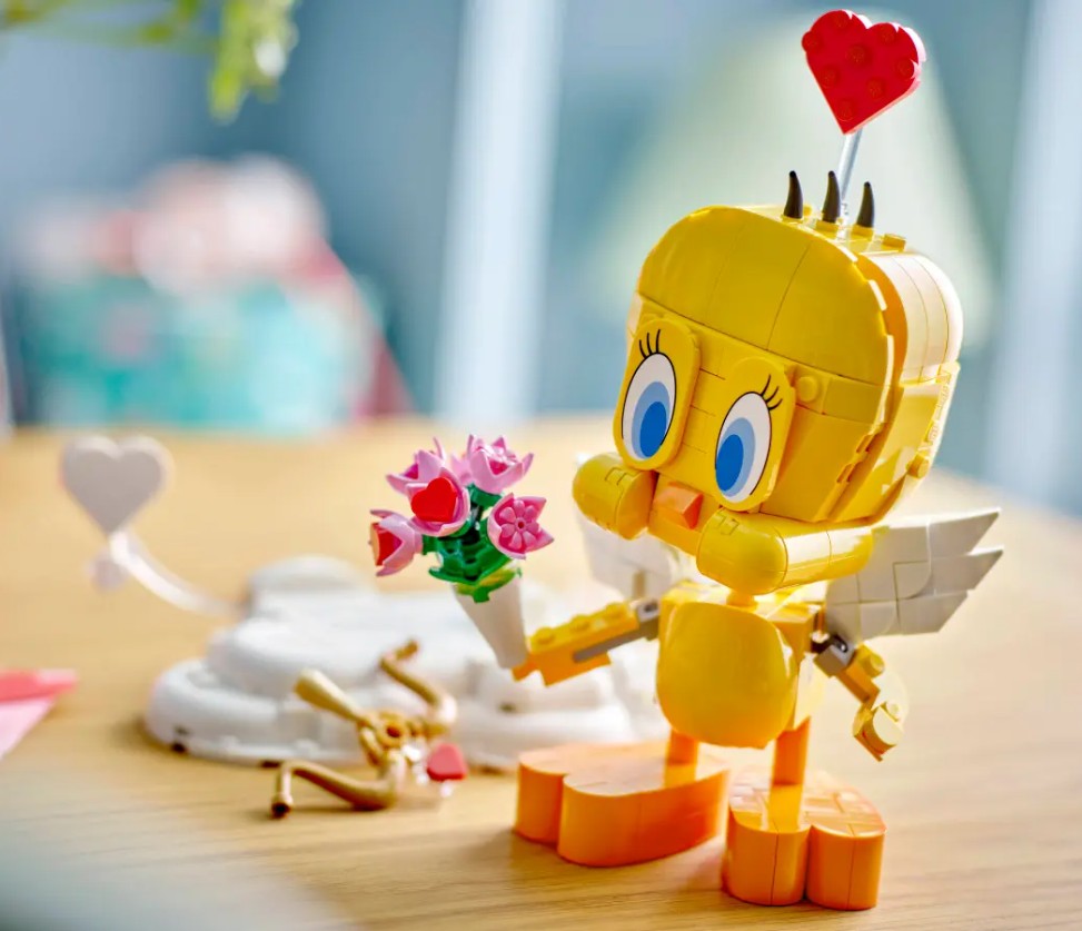 LEGO® Looney Tunes™ Sweetheart Tweety Bird #40824 412 Pieces