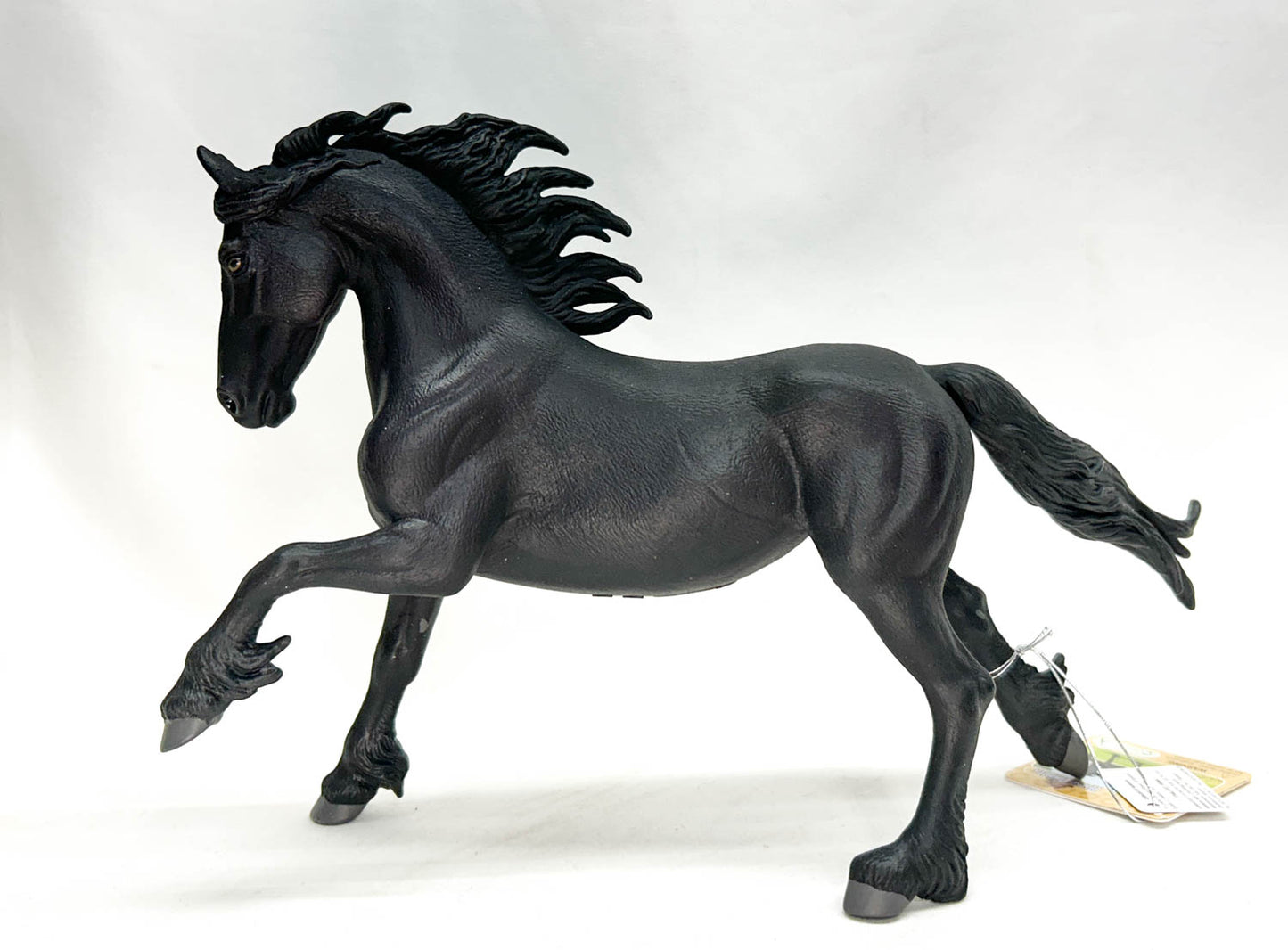 Friesian Mare - Deluxe 1:12 Scale Model (International Release)