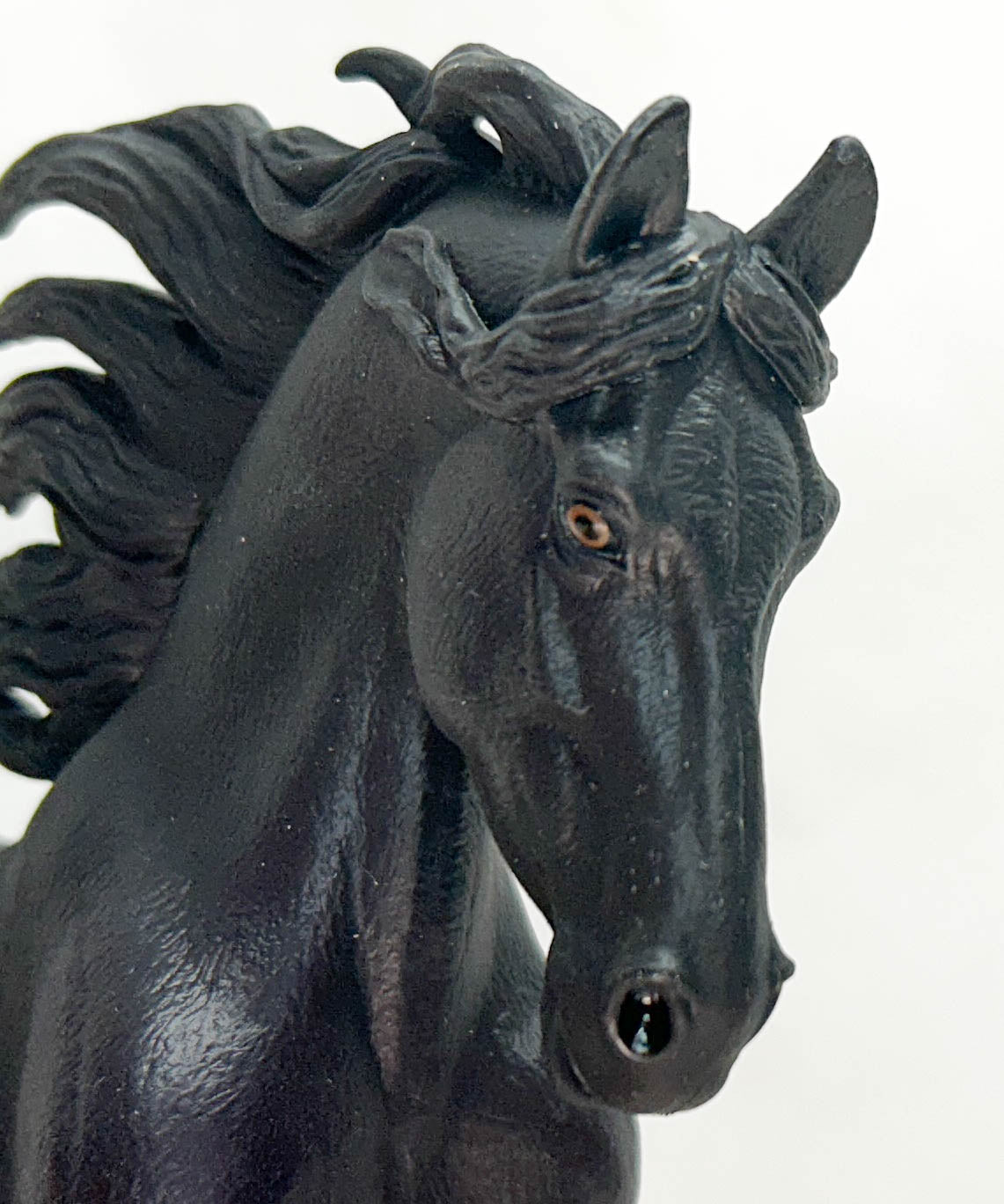 Friesian Mare - Deluxe 1:12 Scale Model (International Release)