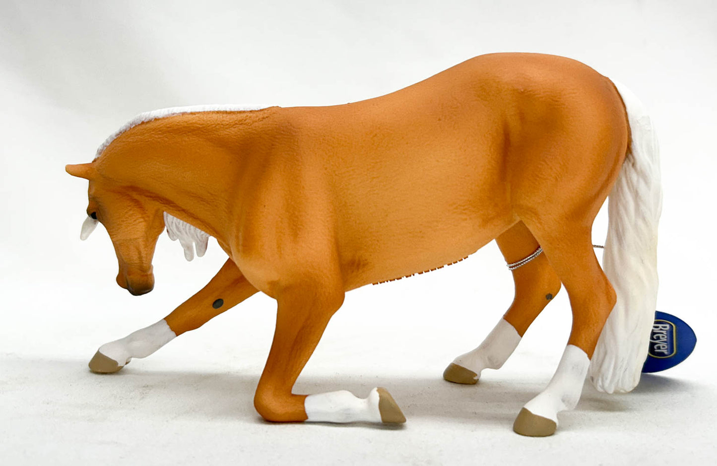 Bowing Lusitano Mare, Palomino