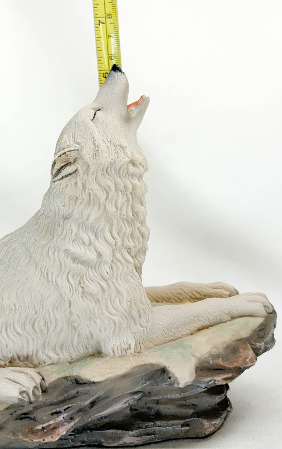 White Wolf Adult, Howling Resin