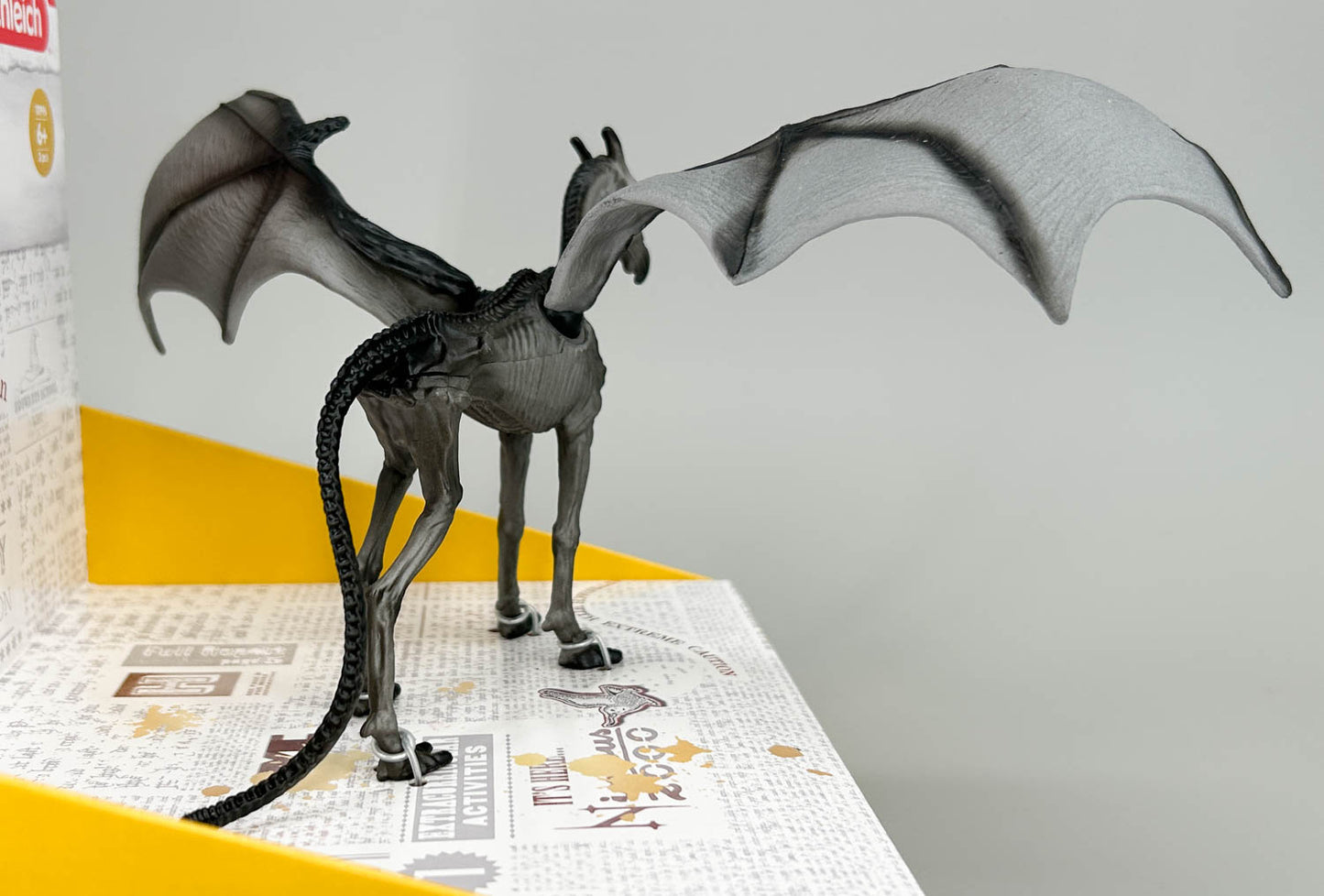 Thestral - Wizarding World of Harry Potter™