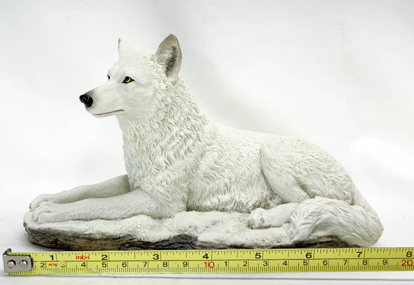 White Wolf Adult, Lying Resin