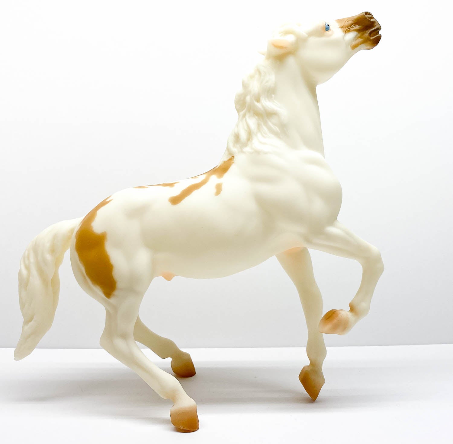 Breyer Semi-Rearing Mustang ~ Amerigo - Equitana USA SR – Triple ...