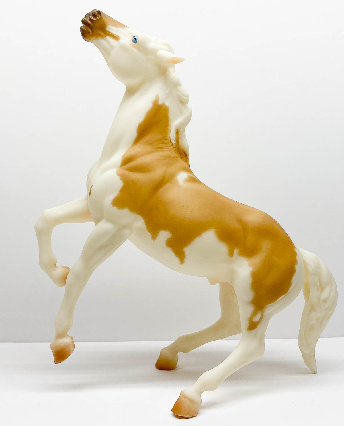 Breyer Semi-Rearing Mustang ~ Amerigo - Equitana USA SR – Triple ...