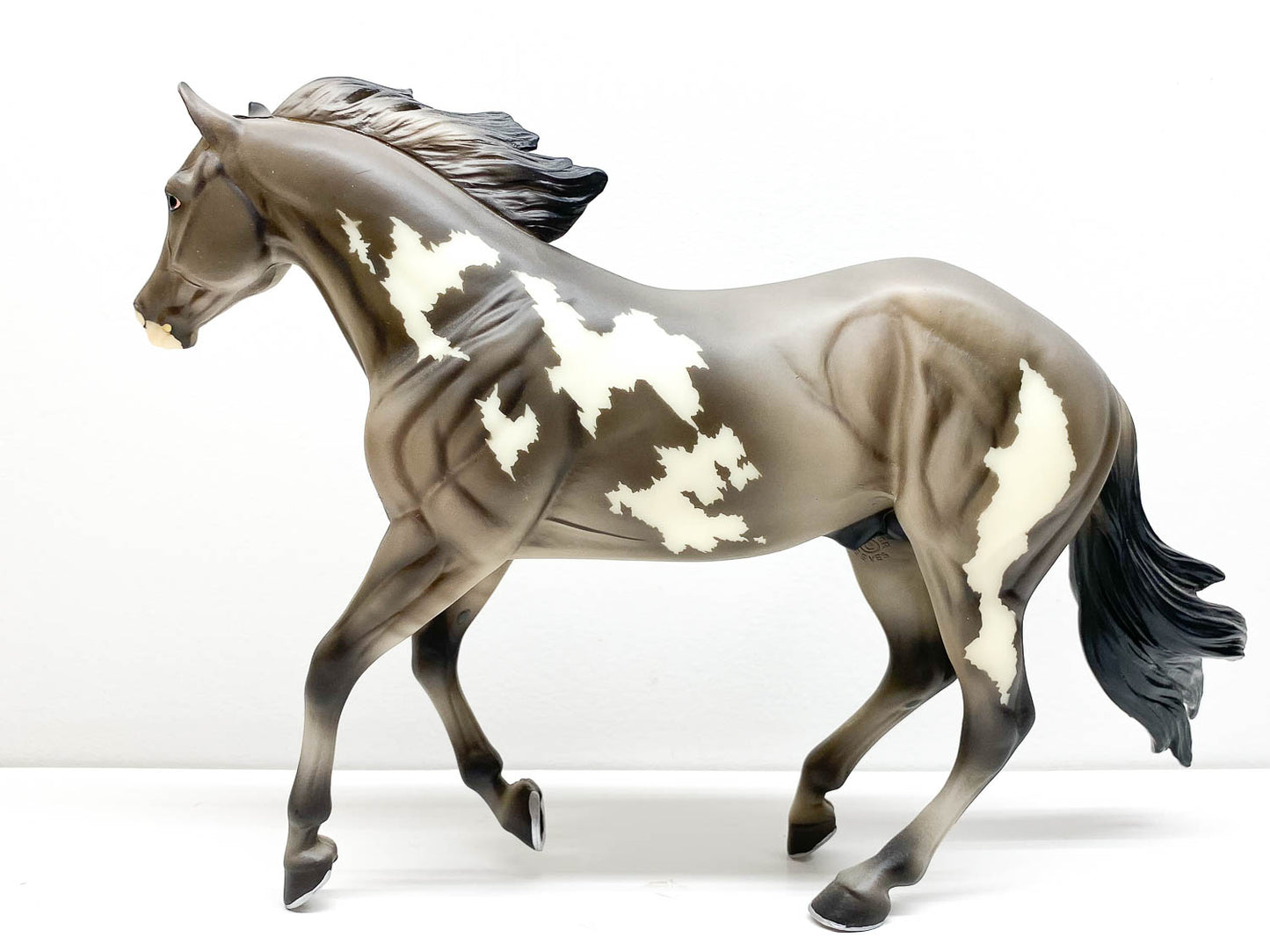 Loping Quarter Horse ~ Platinum Star - Breyerfest 2014 SR