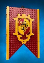 LEGO Harry Potter Gryffindor House Banner Set 76409, Hogwarts Castle Common  Room Toy or Wall Display, Fold Up Travel Toy, Collectible with 3